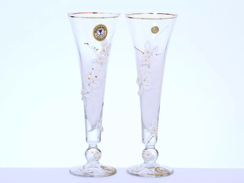 Свадебный набор из 2-х бокалов для шампанского белая фон