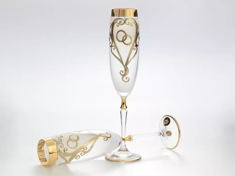 Свадебный набор из 2-х бокалов для шампанского фон Белый